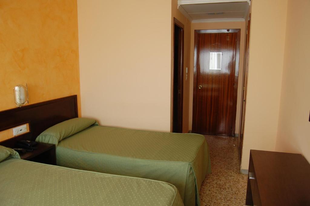 Hotel Balfagón Calanda Szoba fotó